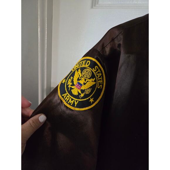 US Army Bravo Bulldogs Embroidered Satin Bomber Jacket Large Brown Street - Picture 6 of 16